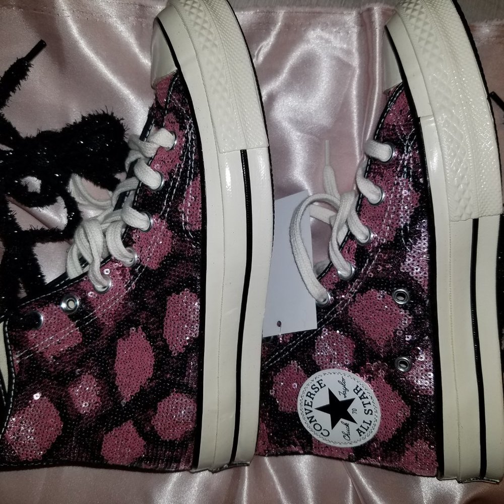 NIB Converse - Picture 4 of 6